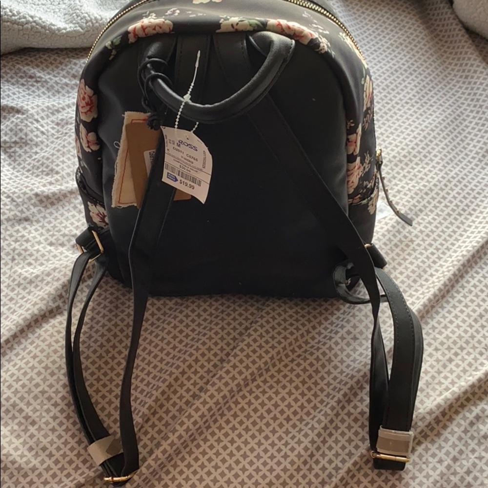 Flower backpack - Picture 2 of 2